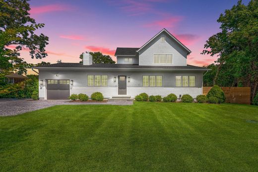 Luxury home in Shinnecock Hills, Suffolk County