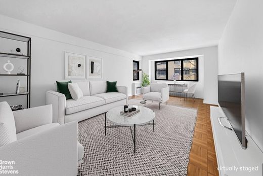 Apartment in Upper East Side, New York County