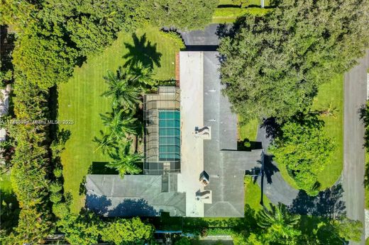Luxury home in Pinecrest, Hillsborough County