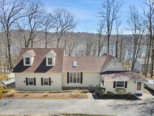 Luxury home in Patterson, Putnam County