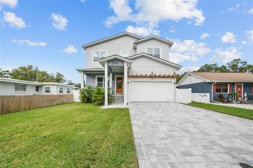 Luxury home in Oldsmar, Pinellas County