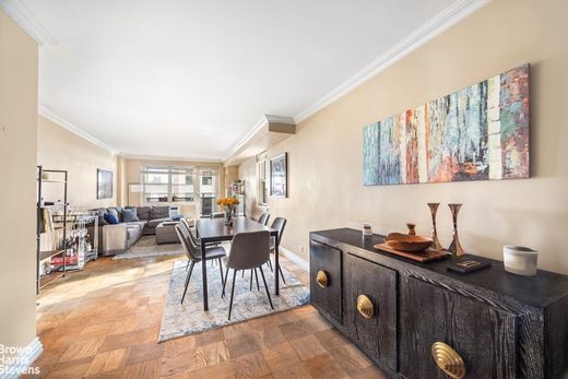 Apartment in Upper East Side, New York County