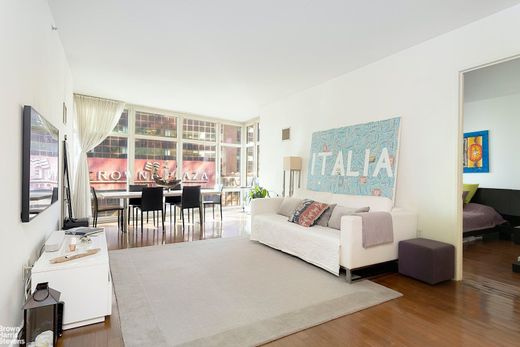 Apartment / Etagenwohnung in Midtown West, New York County