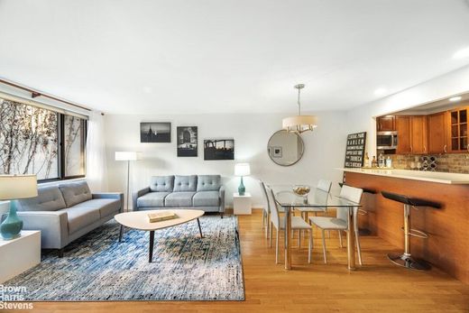 Apartment in Midtown West, New York County