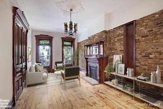 Luxury home in Stuyvesant Heights, Kings County