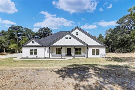 Luxury home in Weatherford, Parker County