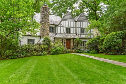 Luxury home in Larchmont, Westchester County