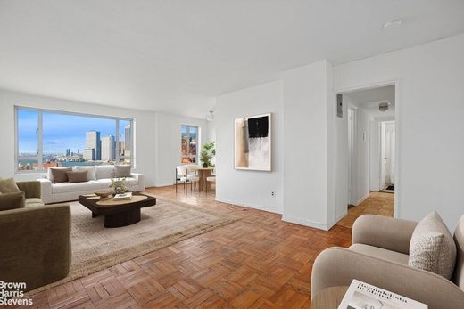 Apartment / Etagenwohnung in Brooklyn Heights, Kings County