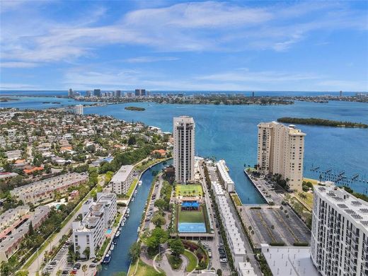 Luxe woning in Miami, Miami-Dade County