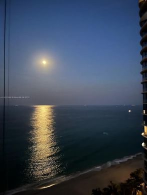 Luksusowy dom w Sunny Isles Beach, Miami-Dade County