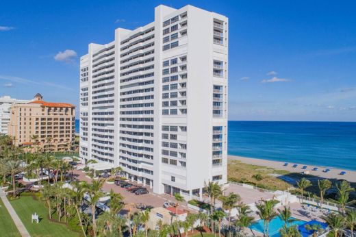 Luxury home in Boca Raton, Palm Beach