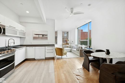 Apartment in East Harlem, New York County