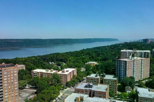 Apartment in Riverdale, Bronx County
