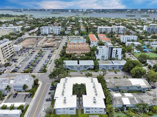 Bay Harbor Islands, Miami-Dade Countyの高級住宅