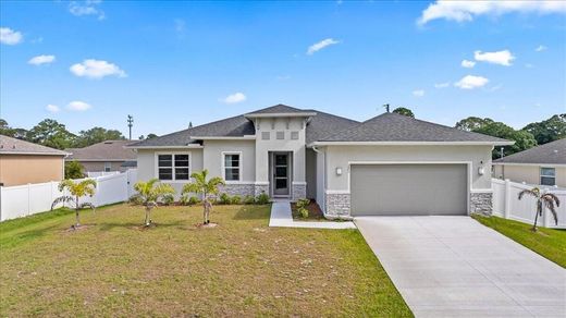 Luxury home in Palm Bay, Brevard County