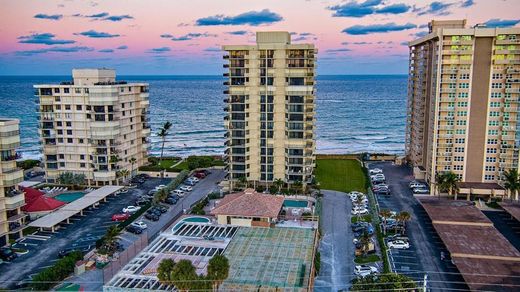 Apartment / Etagenwohnung in Palm Beach Shores, Palm Beach County