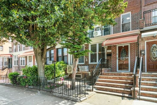 Casa de lujo en Steinway, Queens County