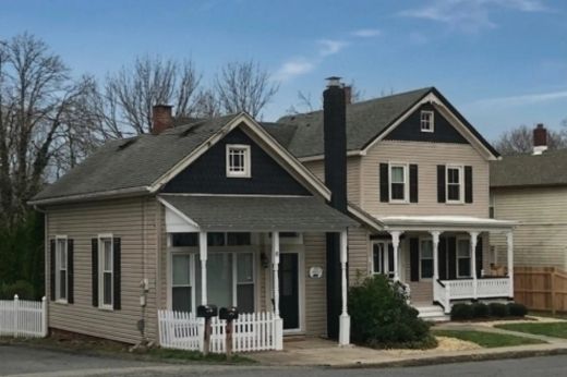 Luxury home in Clinton, Hunterdon County