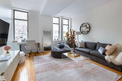 Apartment / Etagenwohnung in Chelsea, New York County