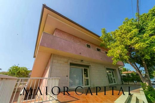 Элитный дом, Ольбия, Provincia di Sassari