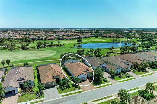 Luxury home in Lakewood Ranch, Manatee County