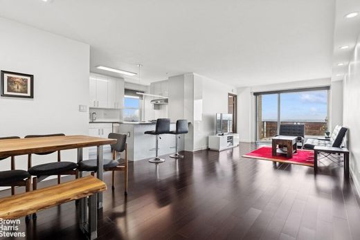 Piso / Apartamento en Forest Hills, Queens County