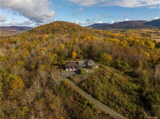 Luxury home in Copake, Columbia County