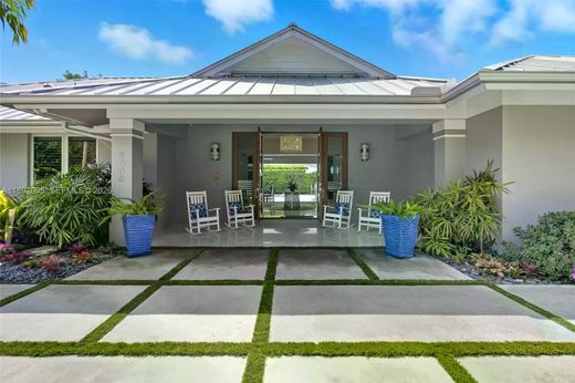 Luxury home in Pinecrest, Hillsborough County