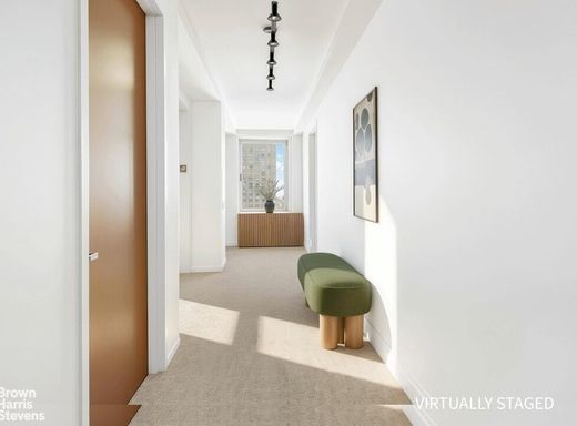 Apartment / Etagenwohnung in Upper East Side, New York County