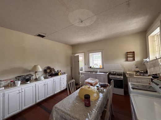 Luxe woning in Workmans, Saint George