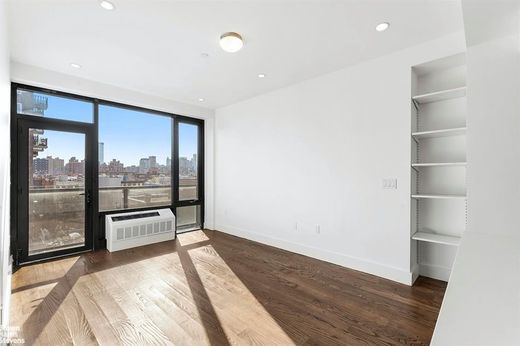 Apartment / Etagenwohnung in East Village, New York County