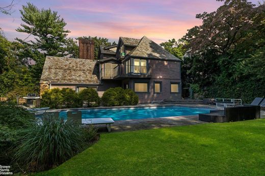 Luxury home in Spuyten Duyvil, Bronx County