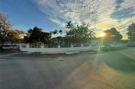 Элитный дом, Майами, Miami-Dade County
