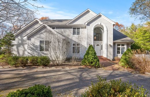 Luxury home in Wainscott, Suffolk County
