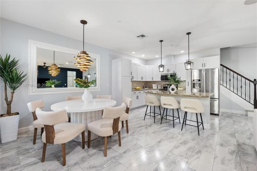 Таунхаус, Cooper City, Broward County