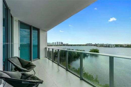Luxury home in North Miami Beach, Miami-Dade