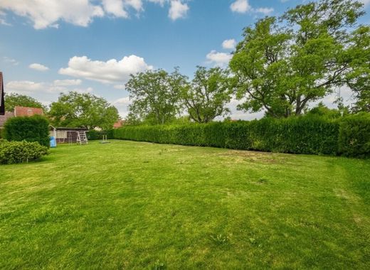 Land in Maria Lanzendorf, Politischer Bezirk Bruck an der Leitha