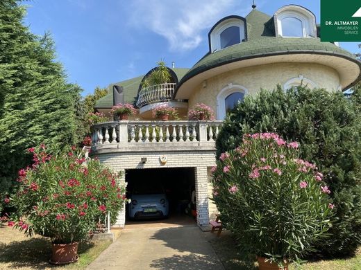 Villa a Budapest XIII. kerület, Budapest