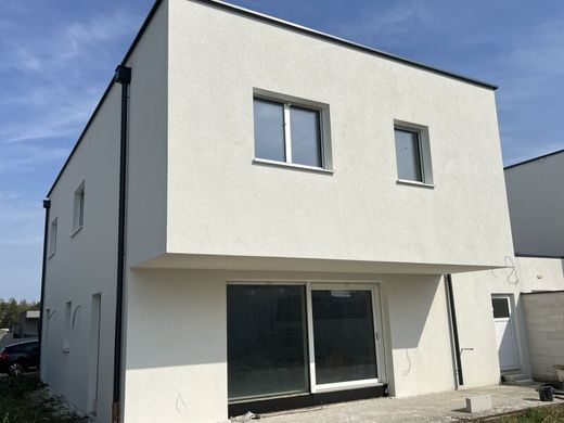 Luxe woning in Marchtrenk, Wels-Land