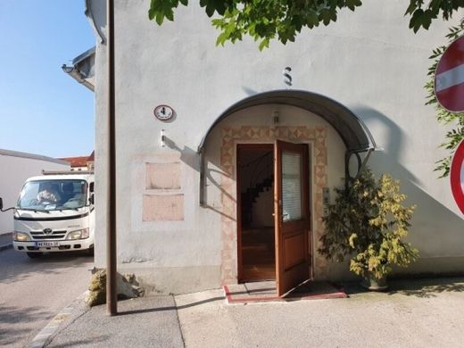 Квартира, Neunkirchen, Politischer Bezirk Neunkirchen