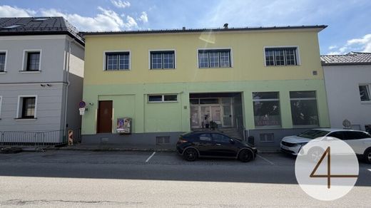 Lüks ev Würnitz, Politischer Bezirk Korneuburg
