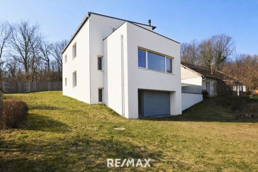 Maison de luxe à Karnabrunn, Politischer Bezirk Korneuburg