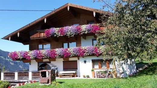 Casa de luxo - Hart im Zillertal, Politischer Bezirk Schwaz