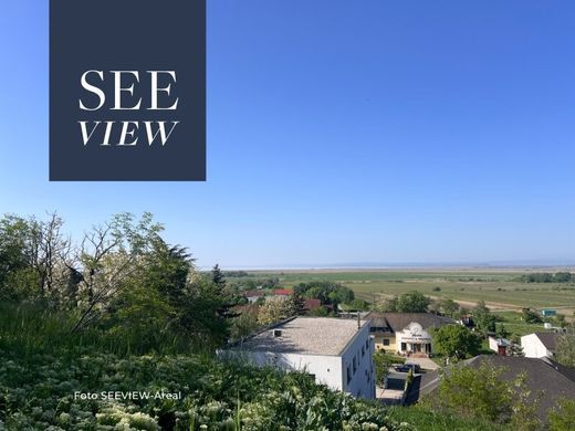 Land in Neusiedl am See, Politischer Bezirk Neusiedl am See