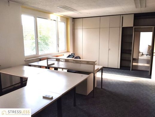 Office in Korneuburg, Politischer Bezirk Korneuburg