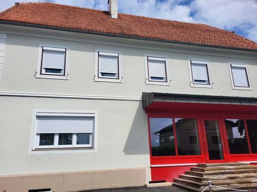 Lüks ev Fehring, Politischer Bezirk Südoststeiermark