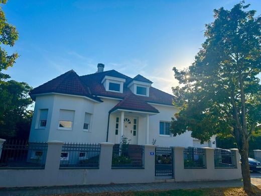 Элитный дом, Парндорф, Politischer Bezirk Neusiedl am See