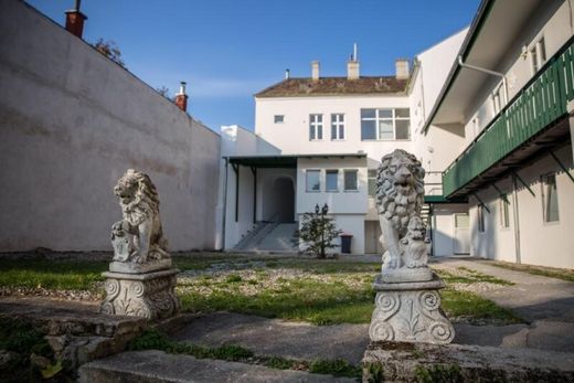 Maison de luxe à Baden, Politischer Bezirk Baden