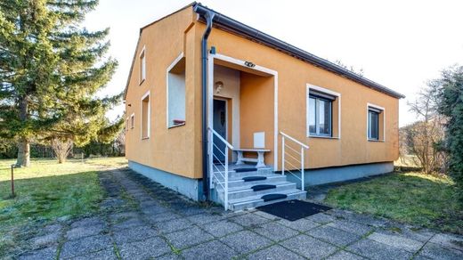 Luxury home in Gänserndorf, Politischer Bezirk Gänserndorf