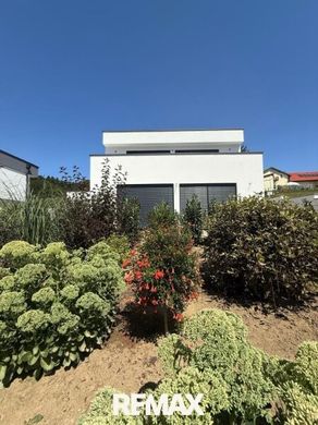 Luxury home in Pressbaum, Politischer Bezirk Sankt Pölten